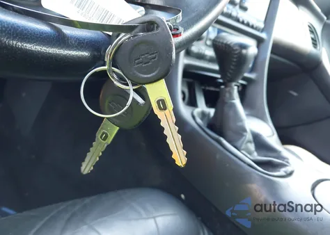 2000 Chevrolet Corvette z USA, uszkodzony, nr VIN 1G1YY32G8Y5106565